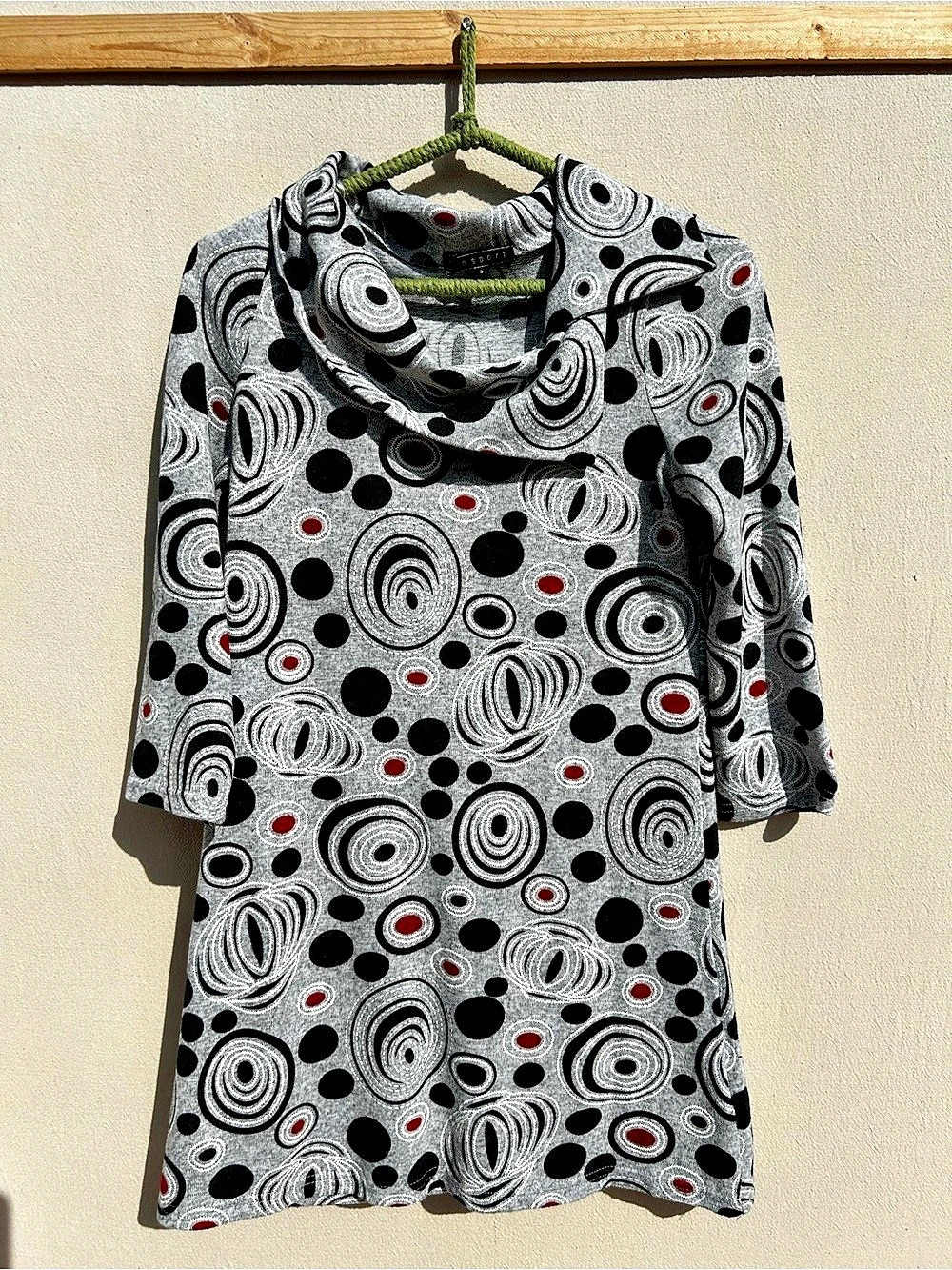 Women's Geometric Mini Dress in Gray & Black Like New